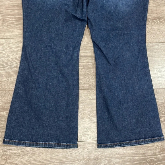 Lane Bryant Low Rise Boot Cut Distressed Patch Denim Jeans 22 Short - Picture 13 of 14